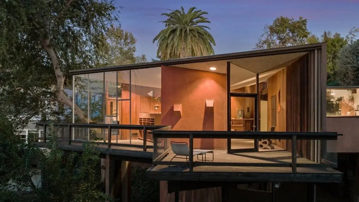 A Pristine 1950s John Lautner 'Time Capsule' Just Listed for $2.1M—and It’s Had Only One Owner